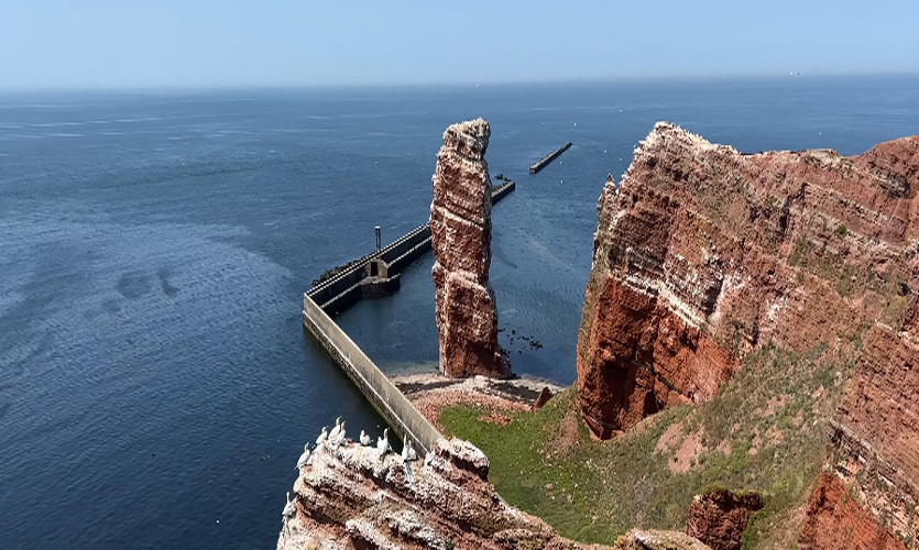 Das Wahrzeichen von Helgoland die Lange Anna